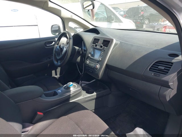 1N4BZ0CP4HC303676 Nissan LEAF S