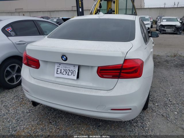 WBA8E1G53HNU12923 BMW 320i