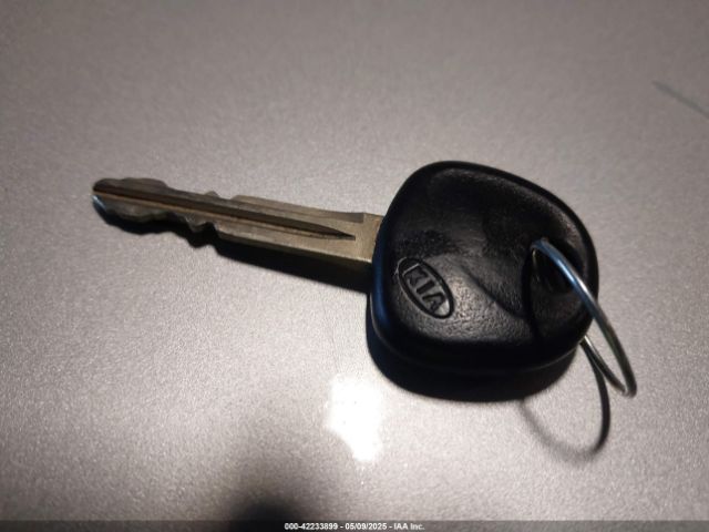KNAFK4A61E5139611 KIA FORTE LX