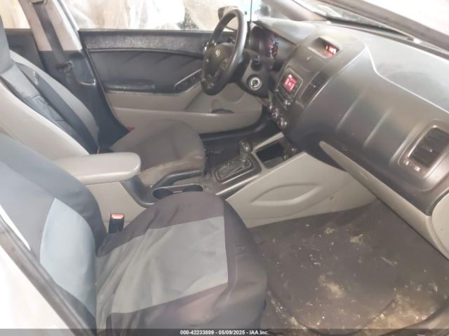 KNAFK4A61E5139611 KIA FORTE LX