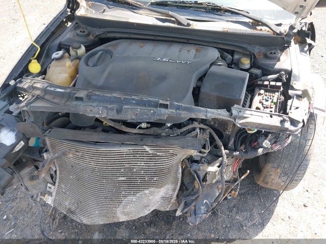 Chrysler 200 Touring 2014 1C3CCBBG7EN114229 Image 10