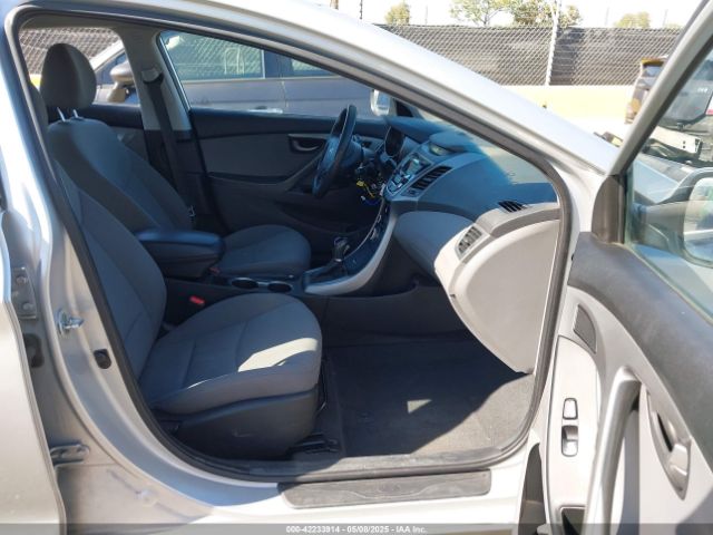 5NPDH4AE4GH708809 Hyundai ELANTRA SE