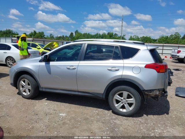 2T3WFREV5EW117187 Toyota Rav4 Xle