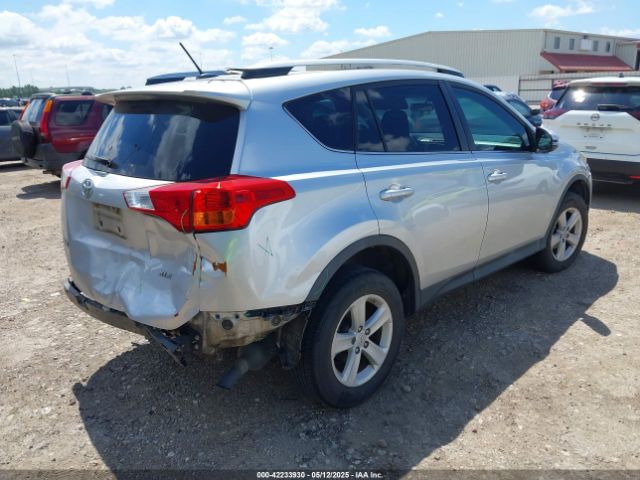 2T3WFREV5EW117187 Toyota Rav4 Xle