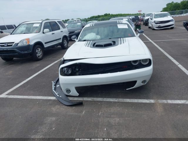 2C3CDZBT6FH855680 Dodge Challenger R/t Plus Shaker