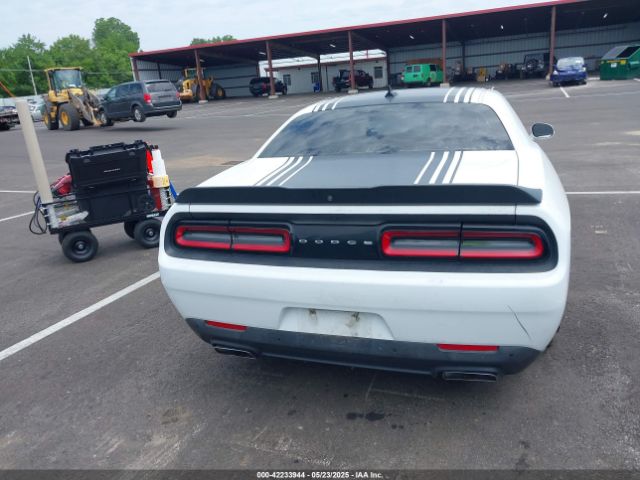 2C3CDZBT6FH855680 Dodge Challenger R/t Plus Shaker