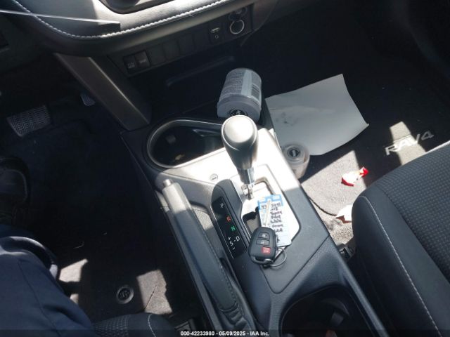 JTMWFREV9JJ740501 Toyota Rav4 Xle