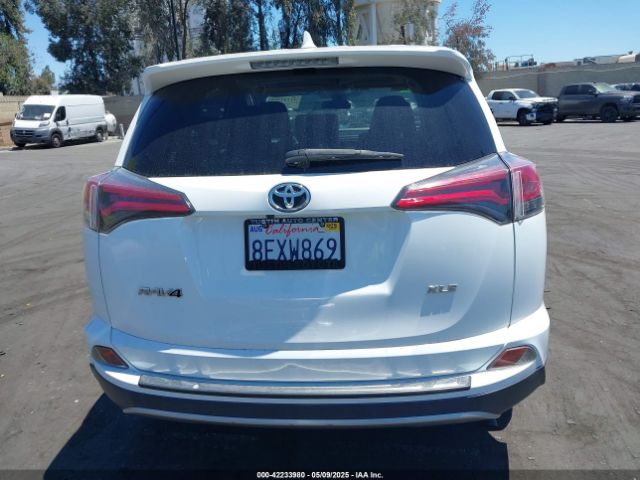 JTMWFREV9JJ740501 Toyota Rav4 Xle