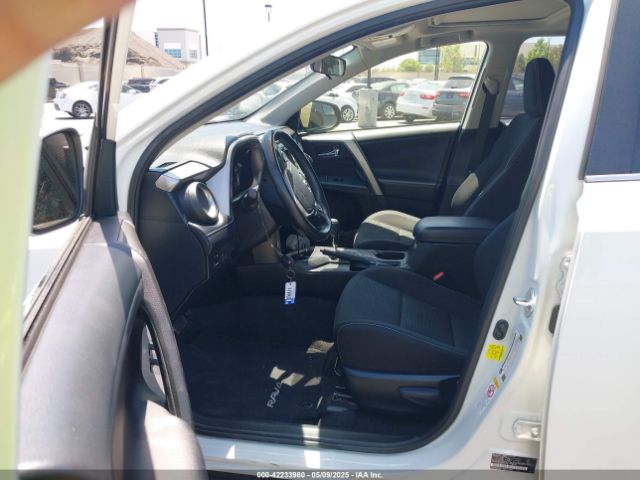 JTMWFREV9JJ740501 Toyota Rav4 Xle