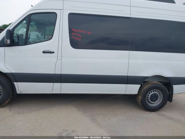 W1Z4KFHY4SP812671 Mercedes-Benz Sprinter 2500 Standard Roof 4-cyl Diesel