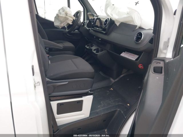 W1Z4KFHY4SP812671 Mercedes-Benz Sprinter 2500 Standard Roof 4-cyl Diesel