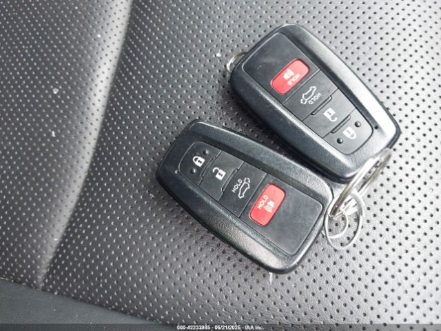 2T3N1RFV1MC189965 Toyota Rav4 Limited