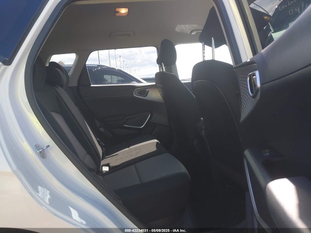 KNDJ23AU8P7861431 KIA SOUL LX