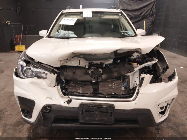 JF2SKAJC2LH505126 Subaru Forester Premium