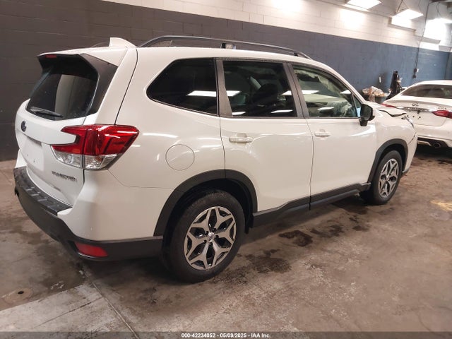 JF2SKAJC2LH505126 Subaru Forester Premium