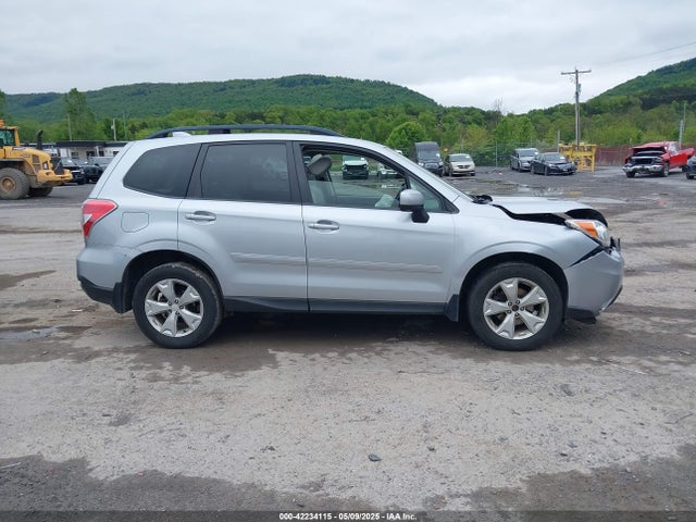 Subaru Forester 2.5i Premium 2016 JF2SJADC6GH463323 Image 13