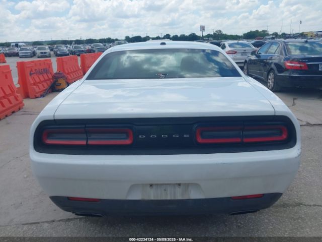2C3CDZAG9FH849960 Dodge Challenger Sxt