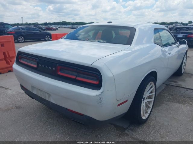 2C3CDZAG9FH849960 Dodge Challenger Sxt