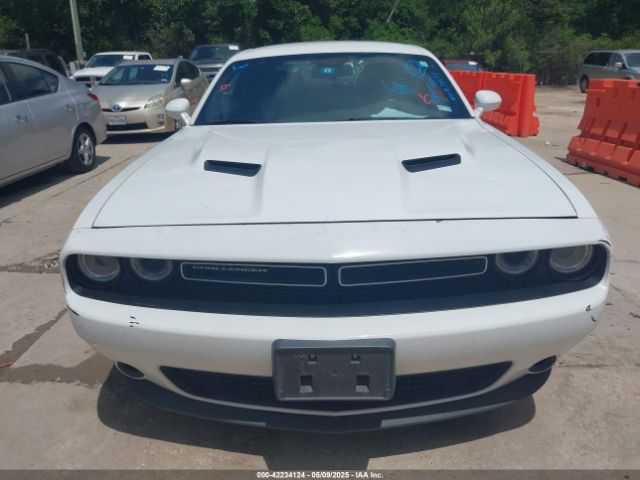 2C3CDZAG9FH849960 Dodge Challenger Sxt