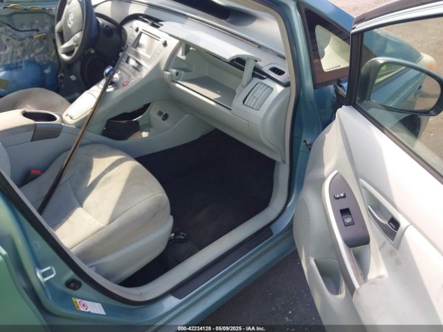 2014 TOYOTA PRIUS JTDKN3DUXE1852835 Photo 4