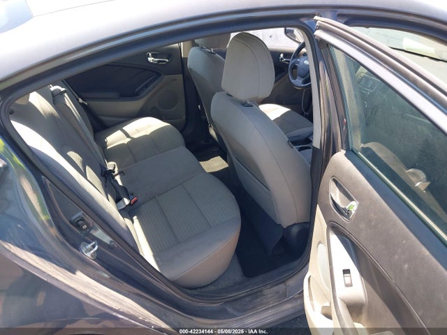 KNAFX4A64E5080300 KIA FORTE LX