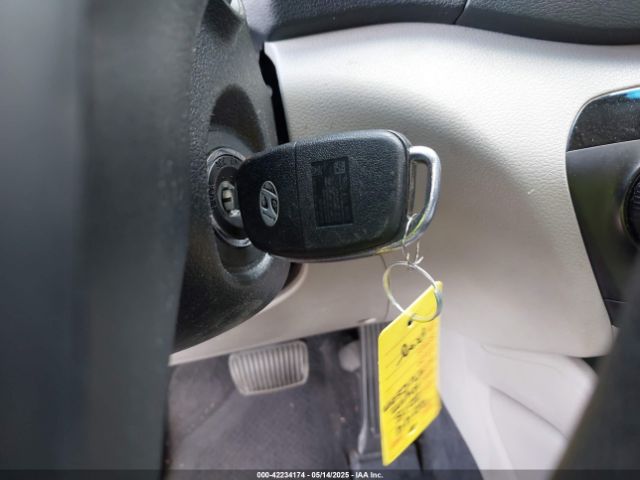 KM8J33A40JU670667 Hyundai TUCSON SEL