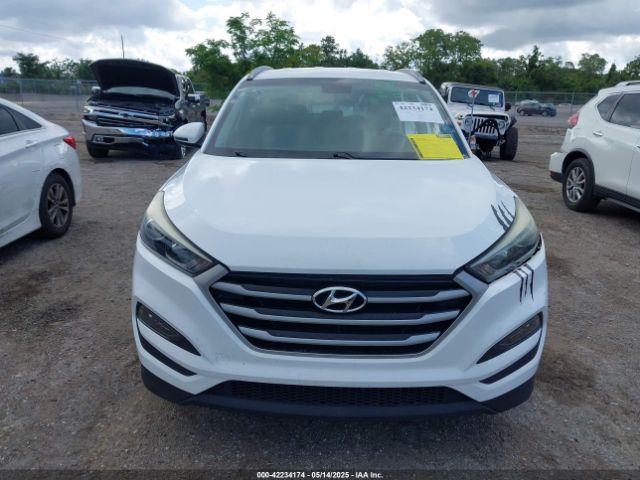 KM8J33A40JU670667 Hyundai TUCSON SEL