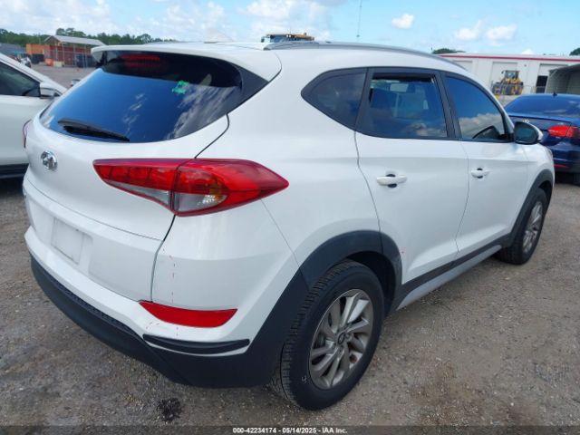 KM8J33A40JU670667 Hyundai TUCSON SEL