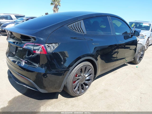 7SAYGDEF1RF049387 Tesla Model Y