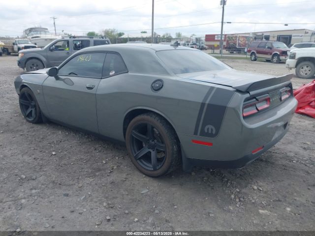 2C3CDZFJ4HH598417 Dodge Challenger 392 Hemi Scat Pack Shaker