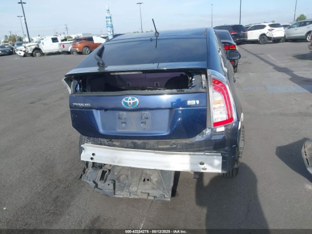 JTDKN3DU2F0436446 Toyota Prius Two