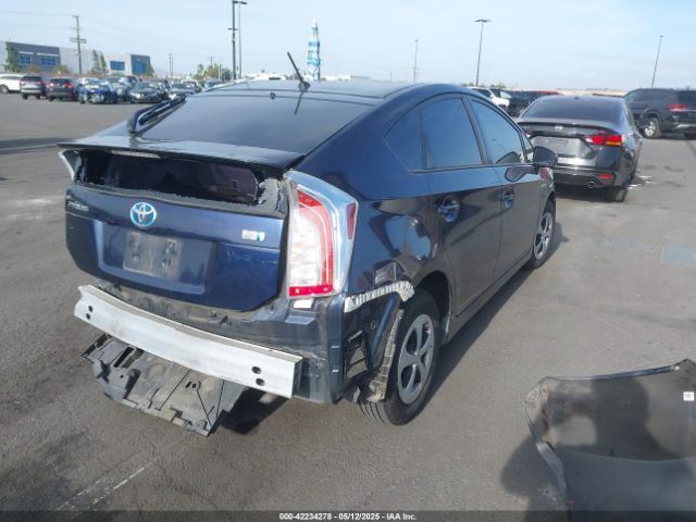 JTDKN3DU2F0436446 Toyota Prius Two