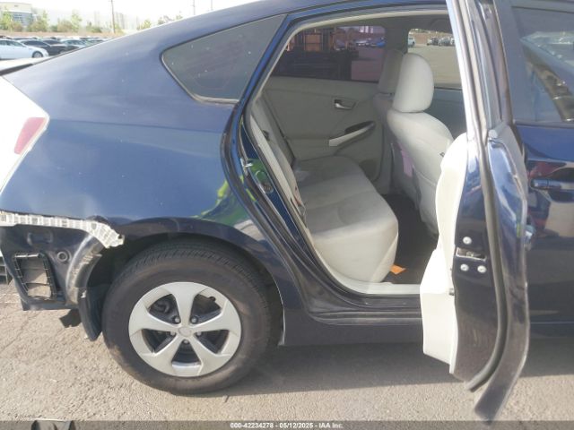 JTDKN3DU2F0436446 Toyota Prius Two