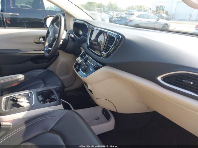 2C4RC1BG8PR549427 Chrysler Pacifica Touring L