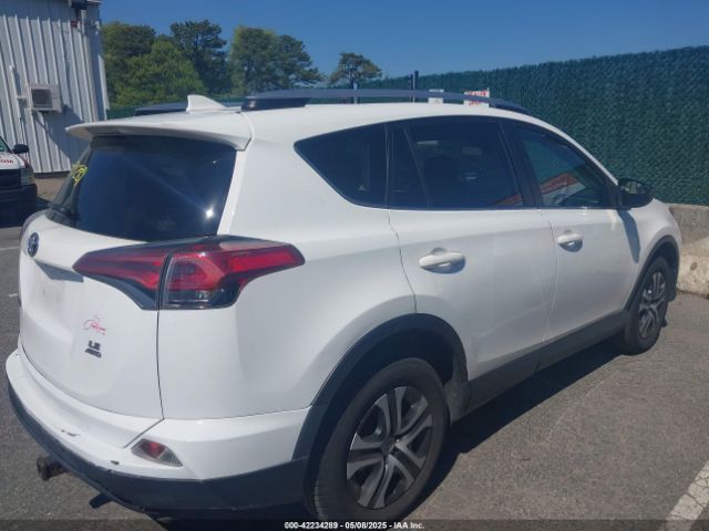 JTMBFREV4HJ112595 Toyota RAV4 LE
