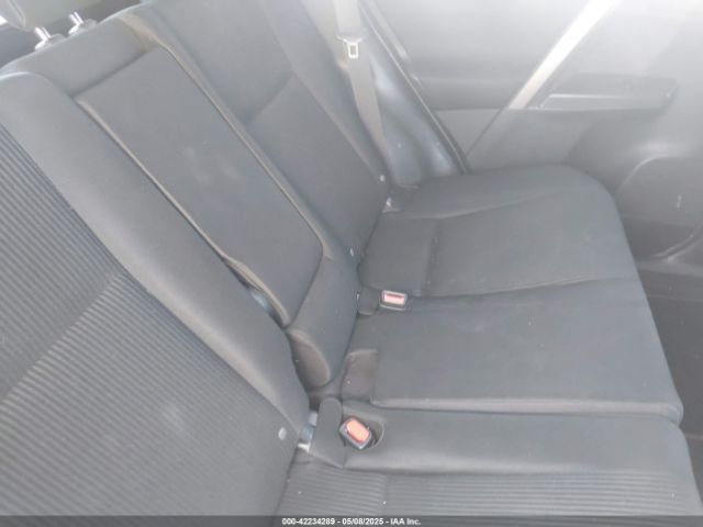 JTMBFREV4HJ112595 Toyota RAV4 LE