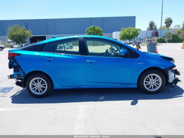 JTDKAMFU1N3164838 Toyota Prius Le
