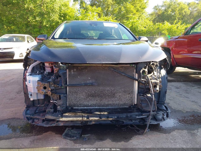 4T1B11HK6JU005761 Toyota CAMRY XLE