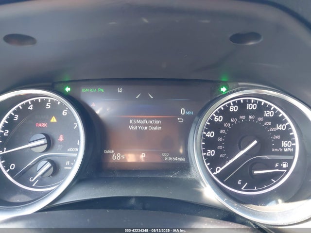 4T1B11HK6JU005761 Toyota CAMRY XLE
