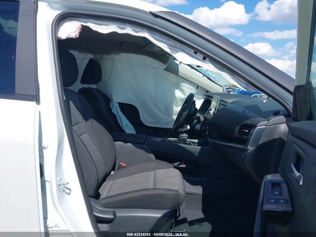 5N1BT3BA5SC828212 Nissan Rogue Sv Fwd