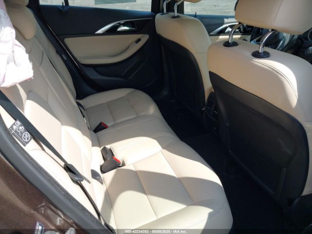 SJKCH5CR0JA051889 Infiniti Qx30 Premium