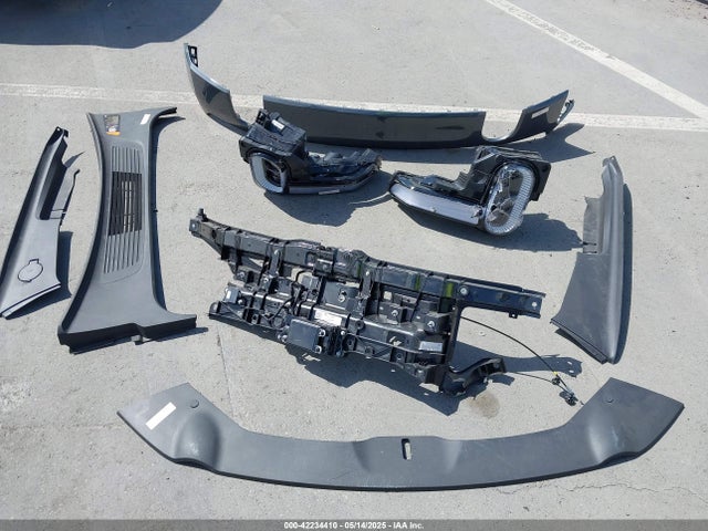 Rivian R1s Adventure 2023 7PDSGABA5PN026812 Image 12