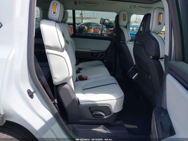 2023 RIVIAN R1S 7PDSGABA5PN026812 Photo 7