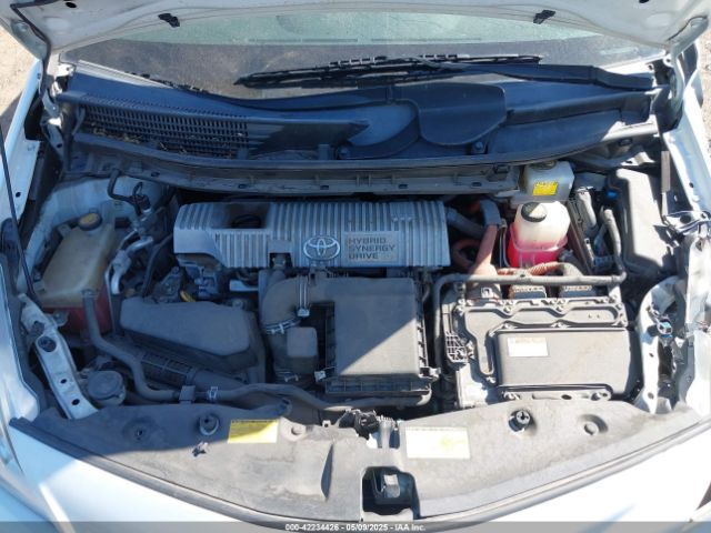 JTDZN3EU1E3334484 Toyota Prius V Three