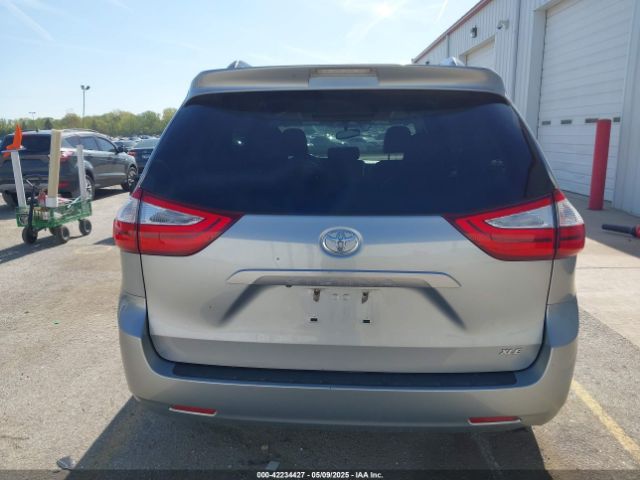 5TDYZ3DC2HS832530 Toyota Sienna Xle 8 Passenger