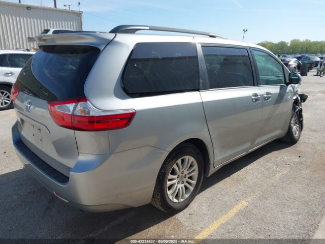 5TDYZ3DC2HS832530 Toyota Sienna Xle 8 Passenger