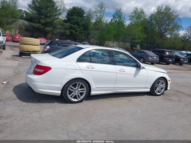 WDDGF8AB5EA948820 Mercedes-Benz C 300 Luxury 4matic/sport 4matic
