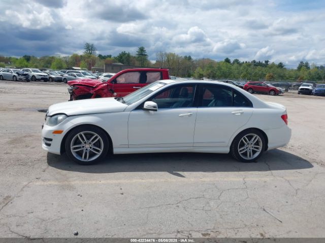 WDDGF8AB5EA948820 Mercedes-Benz C 300 Luxury 4matic/sport 4matic