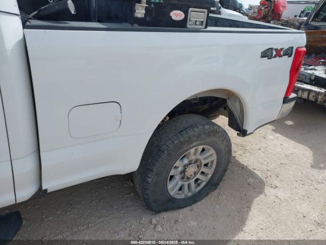 1FT7W2BT7HEE48637 Ford F-250 Xlt