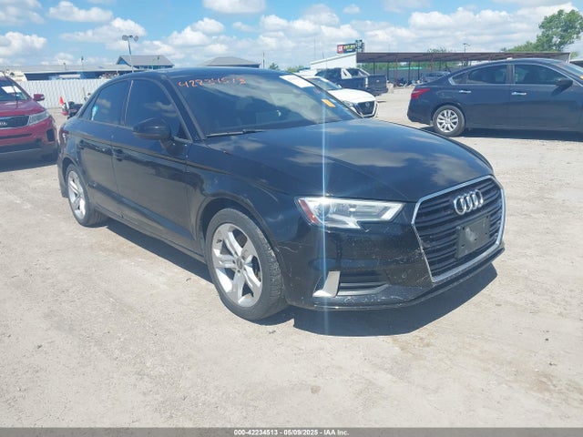 2018 AUDI A3 WAUAUGFF2J1090578 Photo 0